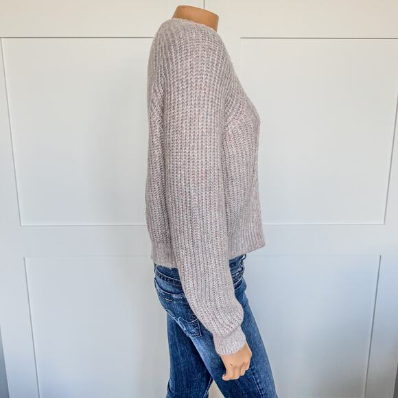 NWT-Love Knits NYC of Francesca’s Keyhole Cable Knit Sweater, Women’s Size Small - Picture 4 of 11